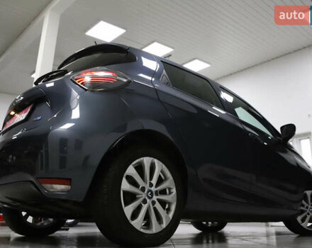 Серый Рено Зое, объемом двигателя 0 л и пробегом 28 тыс. км за 14700 $, фото 29 на Automoto.ua