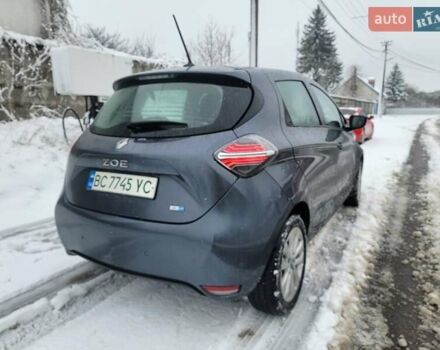 Серый Рено Зое, объемом двигателя 0 л и пробегом 23 тыс. км за 13650 $, фото 4 на Automoto.ua