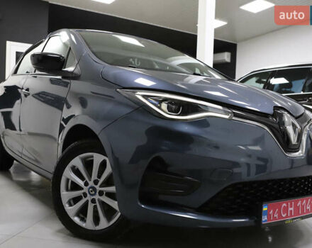 Серый Рено Зое, объемом двигателя 0 л и пробегом 28 тыс. км за 14700 $, фото 3 на Automoto.ua