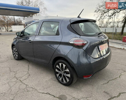 Серый Рено Зое, объемом двигателя 0 л и пробегом 45 тыс. км за 12999 $, фото 24 на Automoto.ua