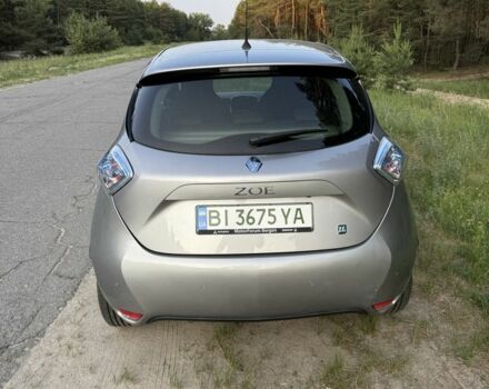 Серый Рено Зое, объемом двигателя 0 л и пробегом 56 тыс. км за 8000 $, фото 3 на Automoto.ua