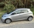 Серый Рено Зое, объемом двигателя 0 л и пробегом 56 тыс. км за 8000 $, фото 1 на Automoto.ua