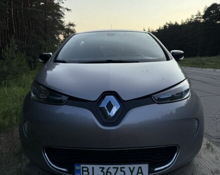 Серый Рено Зое, объемом двигателя 0 л и пробегом 56 тыс. км за 8000 $, фото 1 на Automoto.ua