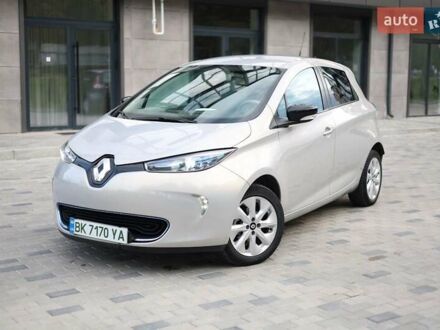 Серый Рено Зое, объемом двигателя 0 л и пробегом 191 тыс. км за 6400 $, фото 1 на Automoto.ua
