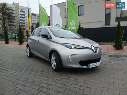 Серый Рено Зое, объемом двигателя 0 л и пробегом 140 тыс. км за 5500 $, фото 1 на Automoto.ua