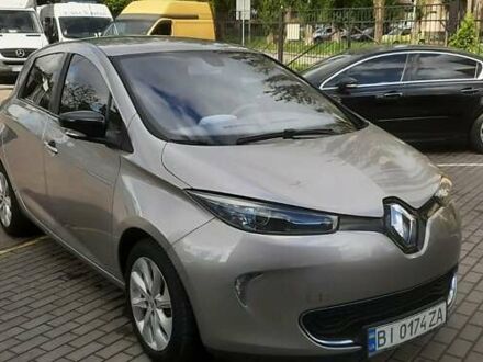 Рено Зое 2013 в Полтаве на Automoto.ua Серый Рено Зое, объемом двигателя 0 л и пробегом 185 тыс. км за 5800 $, фото 1 на Automoto.ua