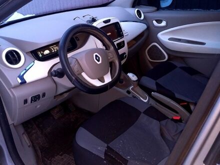 Серый Рено Зое, объемом двигателя 0 л и пробегом 190 тыс. км за 7200 $, фото 1 на Automoto.ua