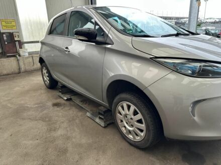 Рено Зое 2014 в Тернополе на Automoto.ua Серый Рено Зое, объемом двигателя 0 л и пробегом 130 тыс. км за 3500 $, фото 1 на Automoto.ua