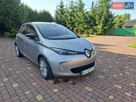 Рено Зое 2014 в Нововолынск на Automoto.ua Серый Рено Зое, объемом двигателя 0 л и пробегом 52 тыс. км за 6800 $, фото 1 на Automoto.ua