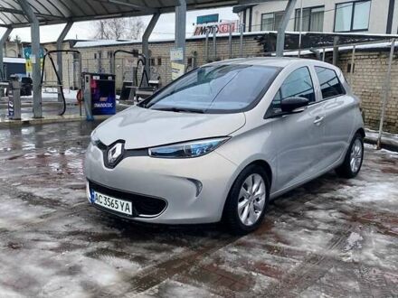 Серый Рено Зое, объемом двигателя 0 л и пробегом 112 тыс. км за 6500 $, фото 1 на Automoto.ua
