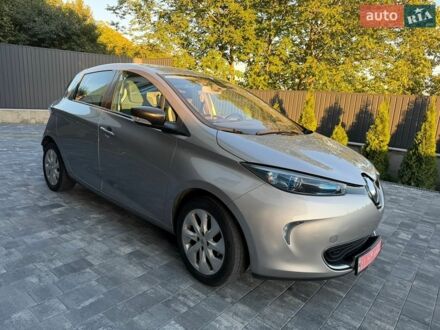 Серый Рено Зое, объемом двигателя 0 л и пробегом 104 тыс. км за 7100 $, фото 1 на Automoto.ua