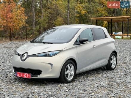 Серый Рено Зое, объемом двигателя 0 л и пробегом 134 тыс. км за 7399 $, фото 1 на Automoto.ua