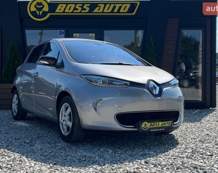Серый Рено Зое, объемом двигателя 0 л и пробегом 46 тыс. км за 7500 $, фото 1 на Automoto.ua