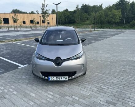 Серый Рено Зое, объемом двигателя 0 л и пробегом 96 тыс. км за 8200 $, фото 1 на Automoto.ua