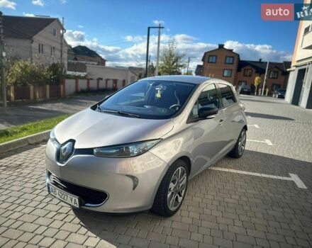 Серый Рено Зое, объемом двигателя 0 л и пробегом 135 тыс. км за 7500 $, фото 1 на Automoto.ua