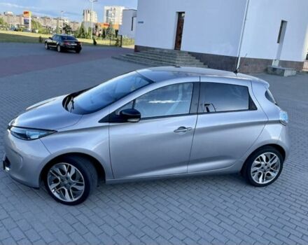 Серый Рено Зое, объемом двигателя 0 л и пробегом 90 тыс. км за 7200 $, фото 1 на Automoto.ua