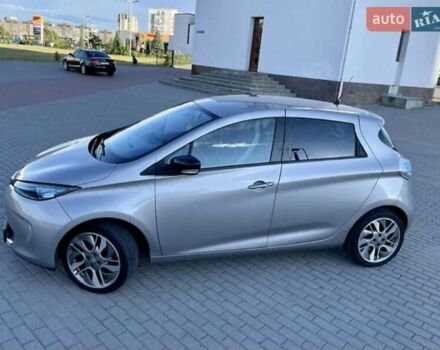 Серый Рено Зое, объемом двигателя 0 л и пробегом 90 тыс. км за 7200 $, фото 1 на Automoto.ua