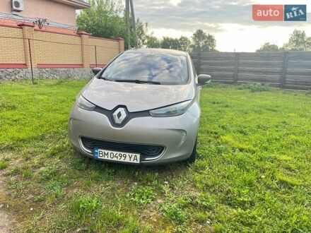 Серый Рено Зое, объемом двигателя 0 л и пробегом 132 тыс. км за 7000 $, фото 1 на Automoto.ua