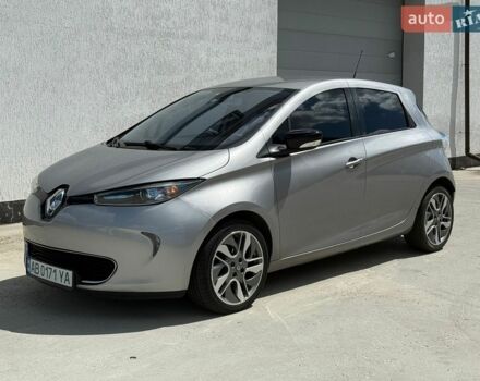 Серый Рено Зое, объемом двигателя 0 л и пробегом 127 тыс. км за 6900 $, фото 1 на Automoto.ua
