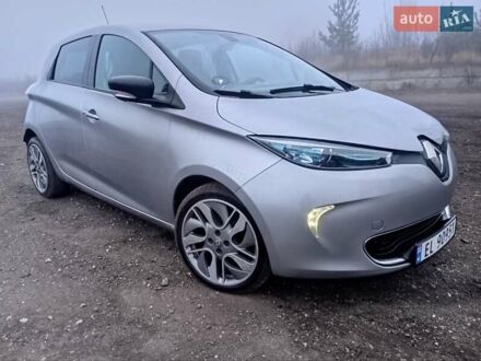 Серый Рено Зое, объемом двигателя 0 л и пробегом 159 тыс. км за 5799 $, фото 1 на Automoto.ua