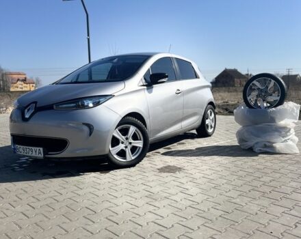 Серый Рено Зое, объемом двигателя 0 л и пробегом 116 тыс. км за 6700 $, фото 1 на Automoto.ua