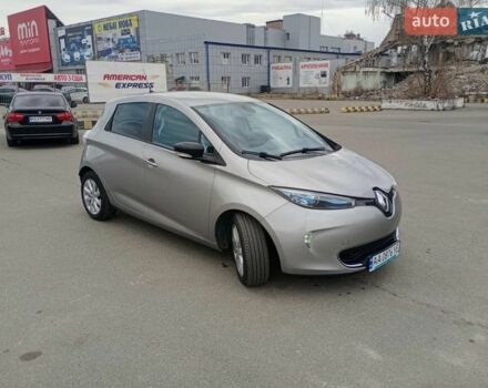 Серый Рено Зое, объемом двигателя 0 л и пробегом 142 тыс. км за 6700 $, фото 1 на Automoto.ua