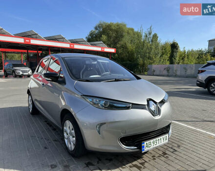 Сірий Рено Зое, об'ємом двигуна 0 л та пробігом 96 тис. км за 7200 $, фото 1 на Automoto.ua