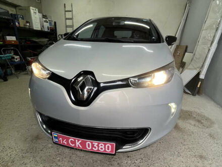 Сірий Рено Зое, об'ємом двигуна 0 л та пробігом 142 тис. км за 5950 $, фото 1 на Automoto.ua