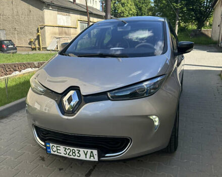 Серый Рено Зое, объемом двигателя 0 л и пробегом 85 тыс. км за 6250 $, фото 1 на Automoto.ua