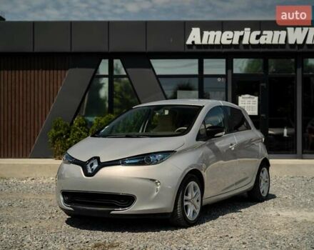 Серый Рено Зое, объемом двигателя 0 л и пробегом 105 тыс. км за 7900 $, фото 1 на Automoto.ua