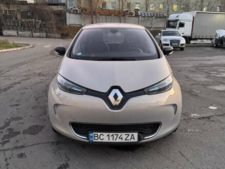 Серый Рено Зое, объемом двигателя 0 л и пробегом 84 тыс. км за 7200 $, фото 1 на Automoto.ua