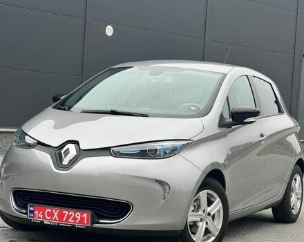Серый Рено Зое, объемом двигателя 0 л и пробегом 98 тыс. км за 7100 $, фото 1 на Automoto.ua