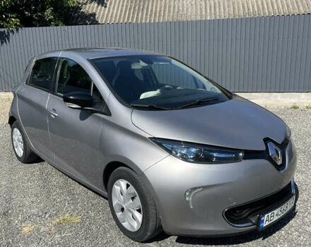 Серый Рено Зое, объемом двигателя 0 л и пробегом 140 тыс. км за 6700 $, фото 1 на Automoto.ua