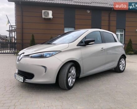 Серый Рено Зое, объемом двигателя 0 л и пробегом 87 тыс. км за 6700 $, фото 1 на Automoto.ua