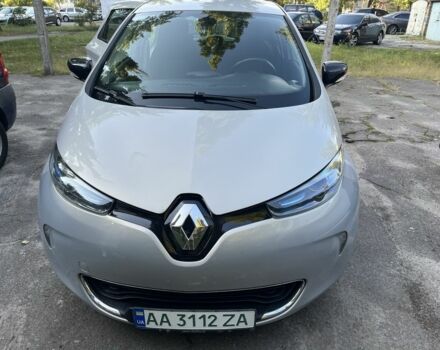 Серый Рено Зое, объемом двигателя 0 л и пробегом 63 тыс. км за 7800 $, фото 1 на Automoto.ua