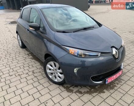 Серый Рено Зое, объемом двигателя 0 л и пробегом 140 тыс. км за 9150 $, фото 1 на Automoto.ua