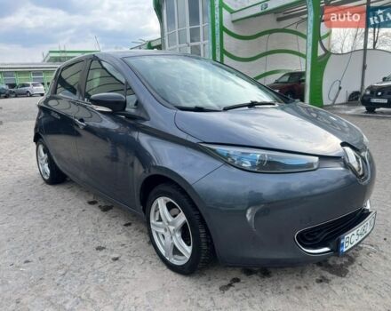 Серый Рено Зое, объемом двигателя 0 л и пробегом 122 тыс. км за 8888 $, фото 1 на Automoto.ua