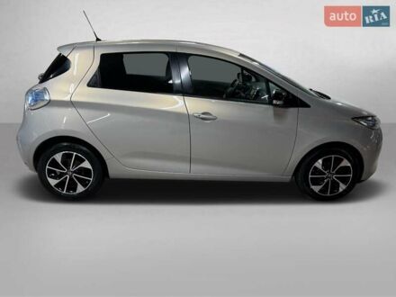Рено Зое 2017 в Надворной на Automoto.ua Серый Рено Зое, объемом двигателя 0 л и пробегом 120 тыс. км за 9700 $, фото 1 на Automoto.ua
