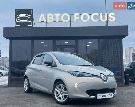 Сірий Рено Зое, об'ємом двигуна 0 л та пробігом 96 тис. км за 10390 $, фото 1 на Automoto.ua