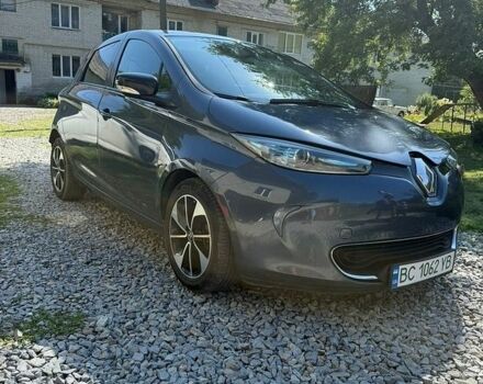 Серый Рено Зое, объемом двигателя 0 л и пробегом 200 тыс. км за 8900 $, фото 1 на Automoto.ua