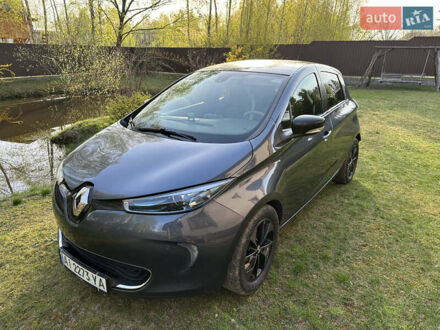 Рено Зое 2017 в Киеве на Automoto.ua Серый Рено Зое, объемом двигателя 0 л и пробегом 134 тыс. км за 10200 $, фото 1 на Automoto.ua