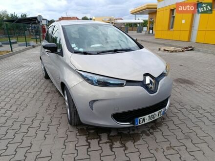 Серый Рено Зое, объемом двигателя 0 л и пробегом 97 тыс. км за 9700 $, фото 1 на Automoto.ua