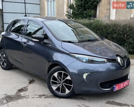 Серый Рено Зое, объемом двигателя 0 л и пробегом 80 тыс. км за 10500 $, фото 1 на Automoto.ua