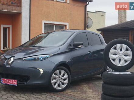 Серый Рено Зое, объемом двигателя 0 л и пробегом 182 тыс. км за 8200 $, фото 1 на Automoto.ua
