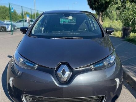 Серый Рено Зое, объемом двигателя 0 л и пробегом 159 тыс. км за 9800 $, фото 1 на Automoto.ua