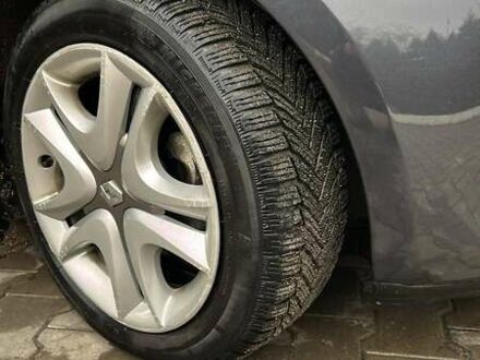 Рено Зое 2018 в Тернополе на Automoto.ua Серый Рено Зое, объемом двигателя 0 л и пробегом 125 тыс. км за 9600 $, фото 1 на Automoto.ua