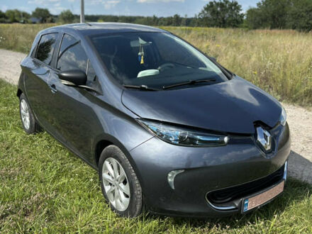 Рено Зое 2018 в Киеве на Automoto.ua Серый Рено Зое, объемом двигателя 0 л и пробегом 94 тыс. км за 10000 $, фото 1 на Automoto.ua