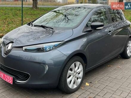 Серый Рено Зое, объемом двигателя 0 л и пробегом 92 тыс. км за 10800 $, фото 1 на Automoto.ua