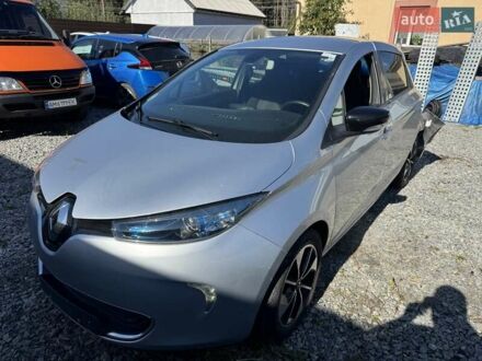 Серый Рено Зое, объемом двигателя 0 л и пробегом 60 тыс. км за 6500 $, фото 1 на Automoto.ua