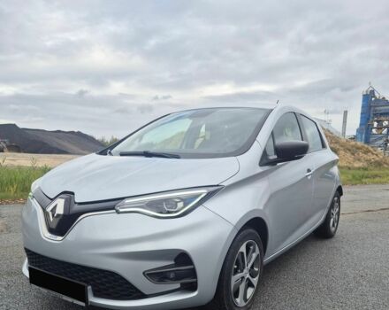 Серый Рено Зое, объемом двигателя 0 л и пробегом 141 тыс. км за 13800 $, фото 1 на Automoto.ua